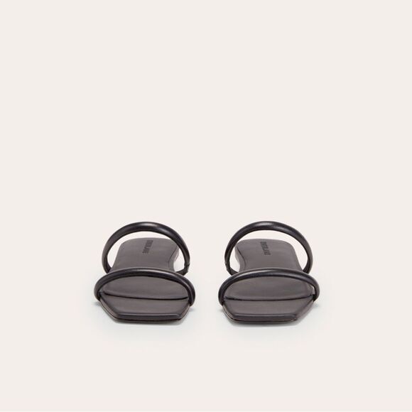 NEW EVERLANE The Double Strap Sandal in black leather - Picture 3 of 6